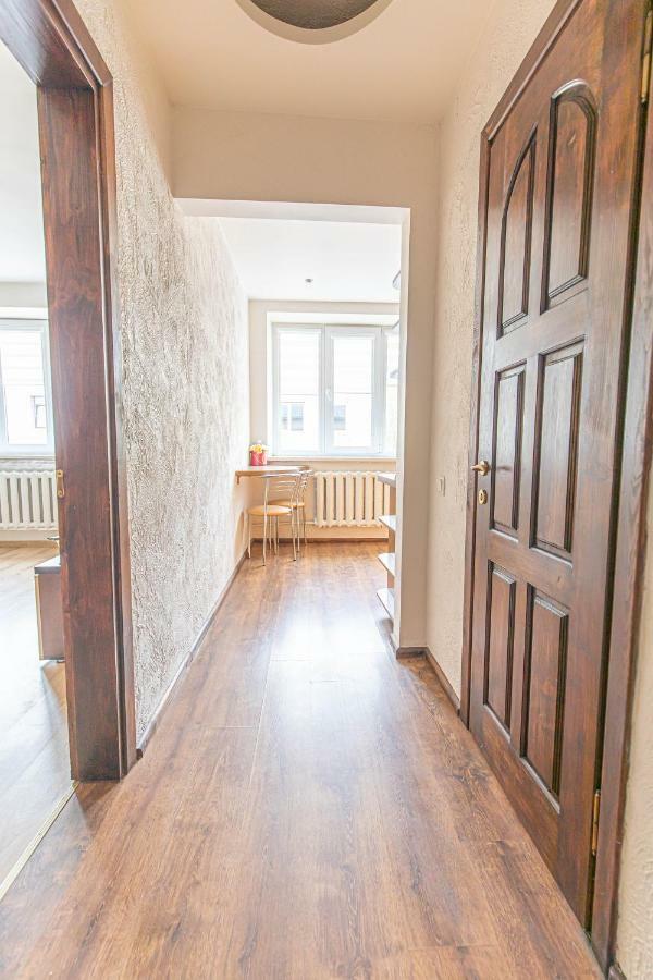 Cozy Apartment In The City Center Siauliai  Ngoại thất bức ảnh